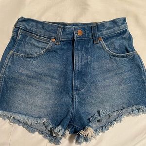 Women’s size 24 Wrangler jean shorts